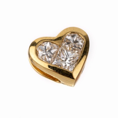 18 kt Gold Diamant-Anhänger "Herz", GG 750/000, 3 Diamanten im modifizierten Princess-Cut zus. ca. 1.0 ct Weiß/si, L. ca. 1cm, ca. 1.7 g