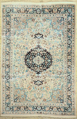 Seidenteppich, China, ca. 40 Jahre, Seide auf Baumwolle, ca. 188 x 125 cm, EHZ: 2
