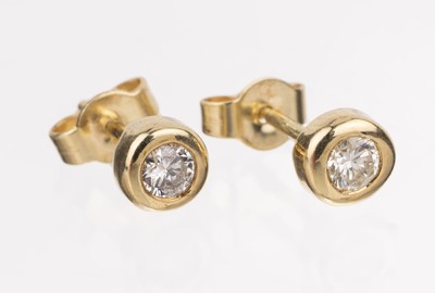 Paar 14 kt Gold Brillant-Ohrstecker, GG 585/000, 2 Brillanten zus. ca. 0.35 ct Weiß/vs, D. ca. 5 mm