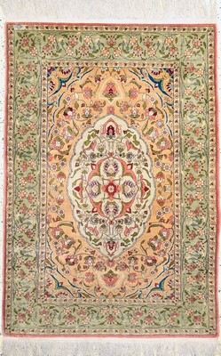 Hereke Seide fein, Türkei, um 1940, reine Naturseide, ca. 145 x 100 cm, ca. 1,0 Mio. Kn/qm, EHZ: 1-2