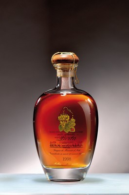 1 Flasche 1998 Grappa Berta, Bric del Gaian,Moscato d'Asti, limit. 2686 von 21018, in orig. Holzbox, orig. verkorkt und unverkostet
