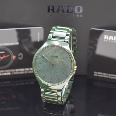 RADO True Thinline Herrenarmbanduhr Referenz 420.0006.3, Schweiz verk. lt. beil. Garantie 05/2020, quarz, grünes High-Tech Keramikgeh. inkl. ...