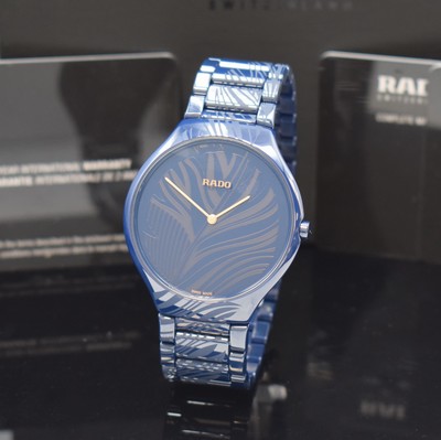 RADO True Thinline My Bird auf 1001 Stück limitierte Herrenarmbanduhr Referenz 420.0014.015, Schweiz verk. lt. beil. Garantie 08/2020, quarz, blaues ...