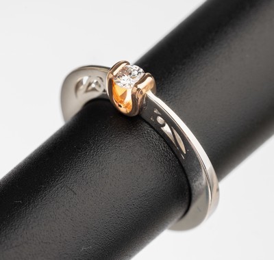 14 kt Gold Brillant Solitär Ring, WG 585/000, in GG gefasster Brillant ca. 0.17 ct feines Weiß/vs, RW 55, total ca. 5.4 g