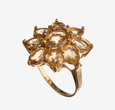 14 kt Gold Citrin-Diamant-Ring, GG 585/000, 9 ovalfacett. Citrine zus. ca. 10.0 ct, 8 Diamanten zus. ca. 0.04 ct Weiß/p, total ca. 5.6 g, RW 59