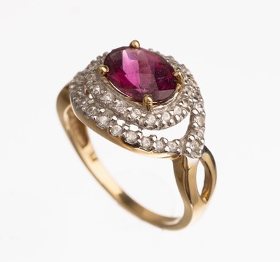14 kt Gold Rubelith-Ring, GG 585/000, ovalfacett. pinkfarb. Turmalin ca. 1.40 ct, inrhod. Fassungen Diamantimitationen, total ca. 4.2 g, RW 56.5