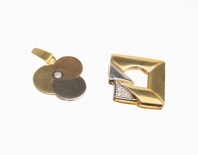 Konvolut 2 14 kt Gold Diamant Anhänger, GG/WG/RG 585/000, 1 x in Form einer Blüte, mittig mit einem Brillant ca. 0.05 ct Weiß/si,1 x asymm. ...
