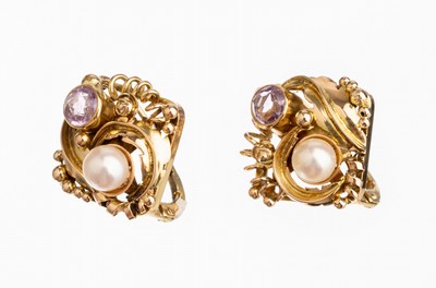 14 kt Gold Amethyst-Ohrhänger, 1930/40er Jahre, GG 585/000, florale Gestaltung, Blattdekor, Rosendekor, Granulate, rundfacett.Amethyste ca. 1.00 ...