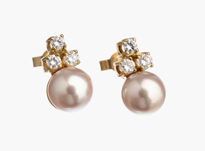 Paar 14 kt Brillant-Zuchtperl-Ohrstecker, GG 585/000, 2 rosef. Akoyazuchtperlen, D. ca. 7.2 mm, 6 Brillanten zus. ca. 0.30 ct feines Weiß/vs, ca. ...