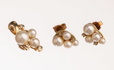 14 kt Gold Akoyazuchtperl-Schmuckset, GG 585/000, best. aus Paar Ohrstecker und Clip- anhänger, Perld. ca. 4-7 mm, 8 Brillanten zus.ca. 0.08 ct ...