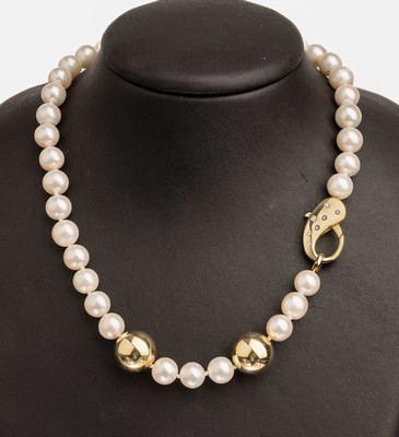 14 kt Gold Zuchtperl-Diamant-Collier, GG 585/000, 37 weiße Zuchtperlen ca. 9 - 10 mm, nat. Merkmale, rosefarb. Lüster, 2 GG-Kugeln ca. 15 mm, ...