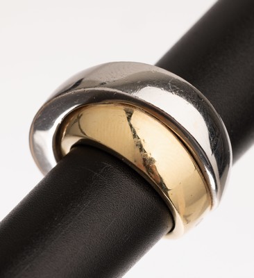 14 kt Gold Ring, ca. 18.9 g, GG/WG 585/000,Ringschienen in sich verschlungen, RW 56, ca. 18.9 g