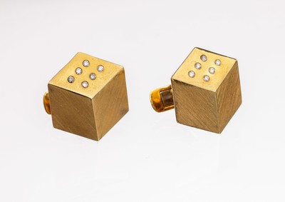 Paar 18 kt Gold Brillant Manschettenknöpfe, GG 750/000, Würfel, Brillanten zus. ca. 0.12 ct Weiß/si, ca. 13.8 g