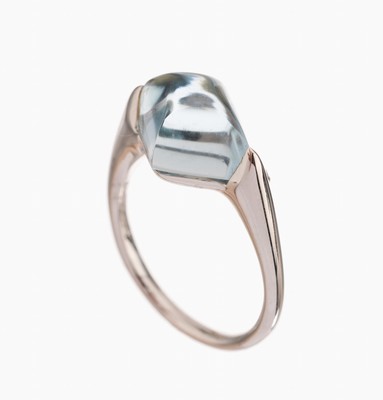 18 kt Gold Topas-Ring, WG 750/000, Topas im Fantasieschliff (beh.) ca. 5.56 ct, Meistermarke BUCHWALD, RW 55, ca. 5.6 g