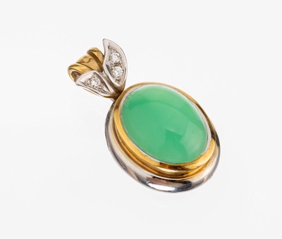18 kt Gold Chrysopras-Anhänger, GG/WG 750/000, ca. 9.2 g, ovaler Chrysoprascabochon ca. 1.58 ct, 3 Brillanten zus. ca. 0.07 ct Weiß/si, L ca. 3 cm