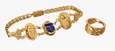 14 kt Gold Konvolut, ca. 34 g, GG 585/000, best. aus: Armband; Mittelteil mit Skarabäen 1x mit Email, L. ca. 21 cm. Kastenschloss, dazuRing, ...