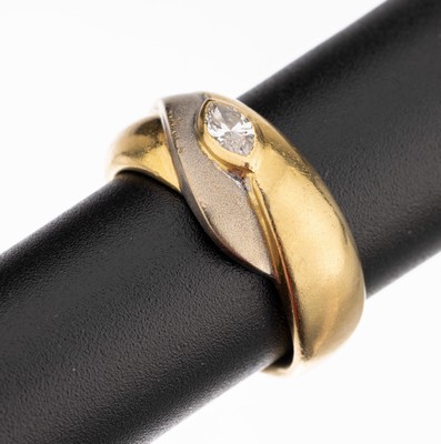 18 kt Gold Diamant-Ring, GG/WG 750/000, WG Einlage mit einer Diamantnavette ca. 0.24 ct Weiß/p, RW 54, ca. 10.4 g