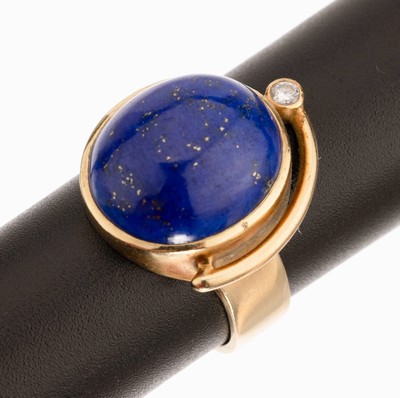 14 kt Gold Lapislazuli-Brillant-Ring, GG 585/000, Lapislazulicabochon von guter Farbe mit Goldpyrit, kl. Diamant, MeistermarkeGoldschmiede ...