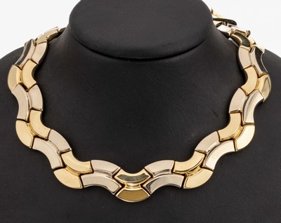 14 kt Gold Collier, ca. 57.3 g, GG/WG 585/000, wellenf. Glieder, GG/WG pol., L. ca. 40 cm, Innend. ca. 12 cm, verdecktes Kastenschloss