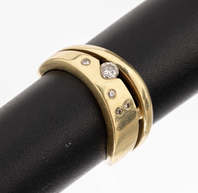 14 kt Gold Brillant Ring, GG 585/000, 5 Brillanten zus. ca. 0.14 ct Weiss/si, RW 56, ca. 4.8 g