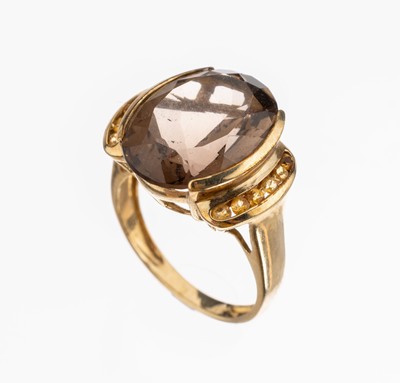 8 kt Gold Quarz-Ring, GG 333/000, mittig brauner Quarz, seitl. 12 rundfacett. Quarze, RW 53, ca. 4.9 g