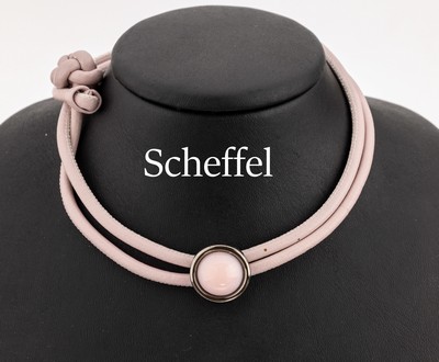 SCHEFFEL Opal-Armband, 2-rhg. rosafarb. Lederriemen, 1 runder in 925er Silber gefasster pinker Opal-Cabochon ca. 8.04 ct