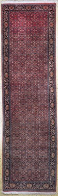 Bidjar Kork, Persien, Ende 20.Jhd, Korkwolle auf Baumwolle, ca. 295 x 87 cm, EHZ:2(verblaßt).