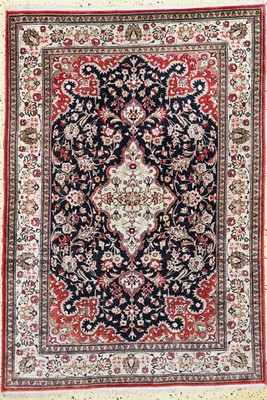 Ghom Seide, Persien, Mitte 20.Jhd, reine Naturseide, ca. 150 x 105 cm, EHZ: 2