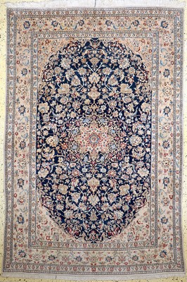 Nain fein, Persien, um 1950, Korkwolle mit Seide, ca. 233 x 155 cm, ca. 800.000 Kn/qm, EHZ: 2