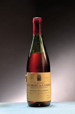 1 Flasche Vieux Marc des Lambrays, 40 Ans D'Age, Domaine des Lambrays, Cote D'Or, 40% Vol., Etikett min. lädiert, ca. 5,4cm unter Kapsel