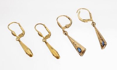 Konvolut 2 Paar 14 kt Gold Ohrhänger, GG 585/000, 1 x bewegl. abgehängte Pampel, hohl gearbeitet, min. Delle, und 1 x bewegl. Abhängung mit kl. ...