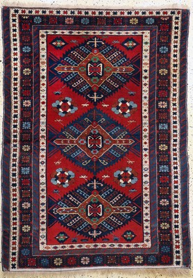 "Schirwan"Kazak, Kaukasus, um 1920/1930, Wolle auf Wolle, ca. 190 x 130 cm, verkürzt, EHZ: 3