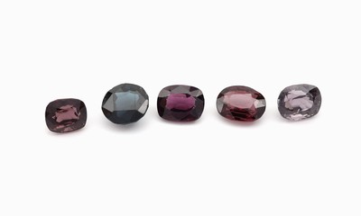 Lot lose facett. Spinelle, zus. 8.03 ct, inversch. Schliffarten, Grössen und Farbnuancen