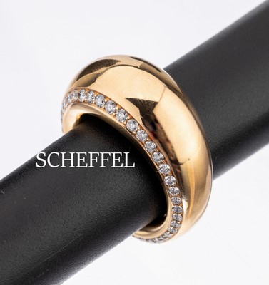 18 kt Gold SCHEFFEL Brillant-Ring, GG 750/000, Aussenschiene bes. mit Brillanten zus. ca. 0.67 ct feines Weiß/vs, RW 55, ca. 15g