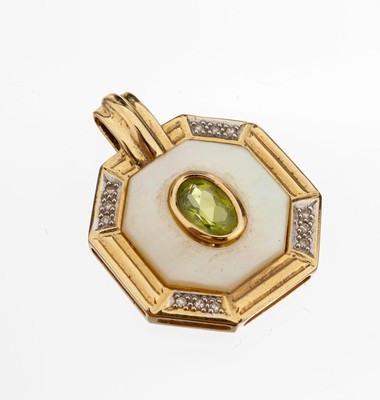 14 kt Gold Peridot Diamant Anhänger, GG 585/000, ovalfacett. Peridot ca. 1.0 ct, umgeben von einer Perlmutteinlage, 12 8/8- Diamanten zus. ca. 0.06 ...
