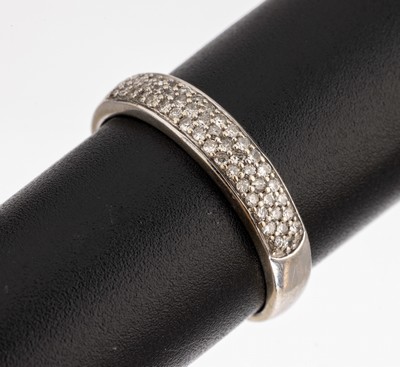 14 kt Gold Brillant-Ring, WG 585/000, 52 Brillanten zus. ca. 0.50 ct Weiss/si-p, RW 58, ca. 2.9 g