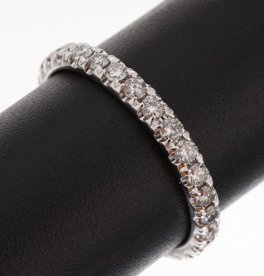 14 kt Gold Brillant-Memoryring, WG 585/000,30 Brillanten zus. ca. 0.87 ct feines Weiss- Weiss/vs-si, RW 58, ca. 2.2 g