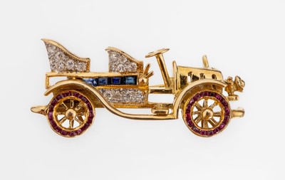18 kt Gold Brillant-Farbstein-Brosche "Oldtimer", GG 750/000 gepr., 15 Brillantenin rhod. Fassungen zus. ca. 0.10 ct Weiss/si, Räder mit ...