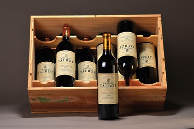 9 Flaschen 1995 Chateau Talbot, Saint-Julien, Grand Cru Classe, je ca. 750ml, 12,8%Vol., mind. Top Shoulder, in orig. Holzkiste