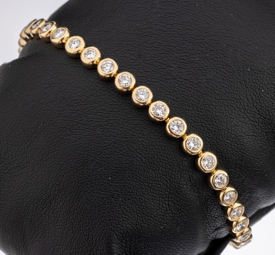 14 kt Gold Brillant-Linienarmband, GG 585/000, 37 Brillanten zus. ca. 3.73 ct (grav.) Weiß/si-p, L. ca. 18.3 cm, Kastenschloss mit 2 ...