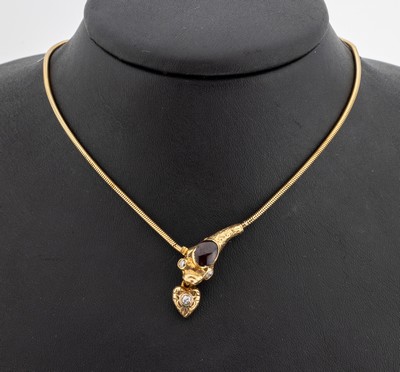 14 kt Gold Schlangencollier, GG 585/000, Schließe in Schlangenkopf eingearbeitet, Granatcabochon ca. 1.20 ct, 3 Altschliffdiamanten zus. ca. 0.04 ...