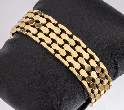 14 kt Gold Armband, GG 585/000, 5-rhg. Backsteinoptik mit geschwungenen Gliedern, B. ca. 1.9 cm, L. ca. 19 cm, Kastenschloss mit 2 ...