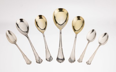 Eisbesteck, 800er Silber, deutsch, Dresdener Barock, 1 gr. Vorlegelöffel, L. ca. 22 cm, 3 kl. Vorlegelöffel, L. ca. 18.5 cm, Laffen teilw. ...