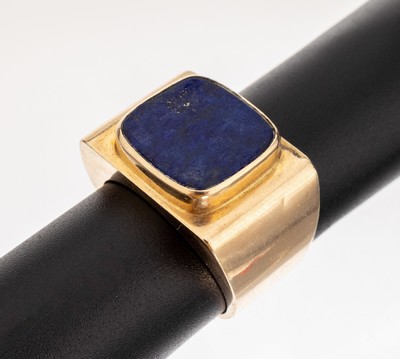 14 kt Gold Lapislazuli-Ring, GG 585/000, wuchtige Ausführung, freie Lapislazuliplatte, RW 64, ca. 13.4 g