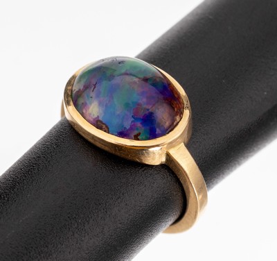 14 kt Gold Opal-Ring, GG 585/000, ovaler Boulderopal-Cabochon ca. 4.0 ct, mit Farbspielin Blau und Grün, ca. 2.9 g, RW 46