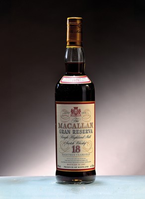1 Flasche 1979 Macallan Gran Reserva, 18 Jahrealt, Single Highland Malt, im Sherry Fass gereift, abgefüllt 1997, ca. 75cl, 40%Vol., High Fill, in ...