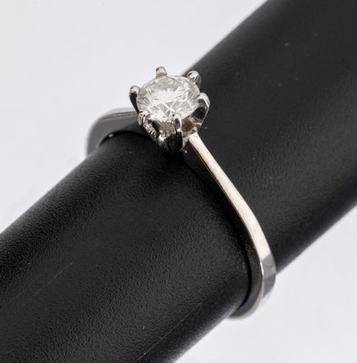 14 kt Gold Brillant-Ring, WG 585/000, Brillant ca. 0.51 ct hochfeines Weiß-feines Weiß(E-F)/si2, RW 56, ca. 2.3 g, GWLAB Expertise anbei