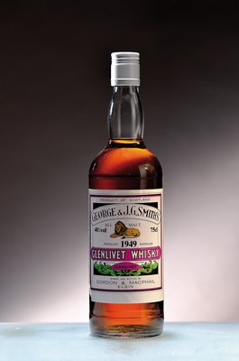 1 Flasche 1949 Gordon & MacPhail George & J.G.Smith's Glenlivet Whisky, ca. 75cl, 40%Vol.,top shoulder, in G&M Karton