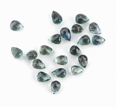 Lot lose Saphire, ca. 8.32 ct, grün, kl. facett. Pampeln