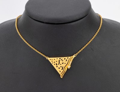 18 kt Gold Brillant-Collier, GG 750/000, Mittelteil durchbrochen gearbeitet, 4 Brillanten zus. ca. 0.04 ct Weiss/si, L. ca. 41cm, ...